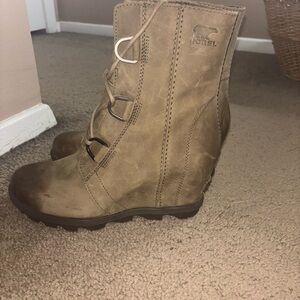 Sorel Women's Tan Lace Up Wedge Boots